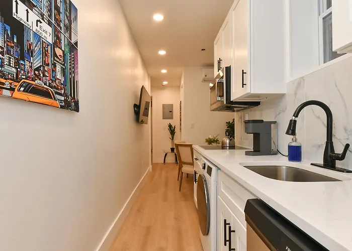 Chic 2Br Stay-Steps From Central Park